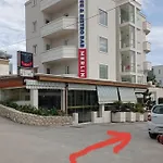 Salvia With Private Jacuzzi