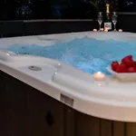 Salvia With Private Jacuzzi شقة *