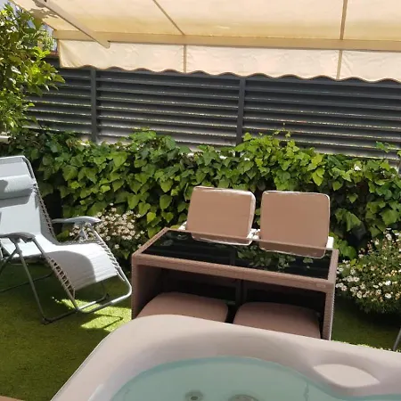 Апартаменты Salvia With Private Jacuzzi Сплит