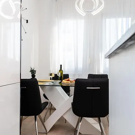 Salvia With Private Jacuzzi Appartamento *