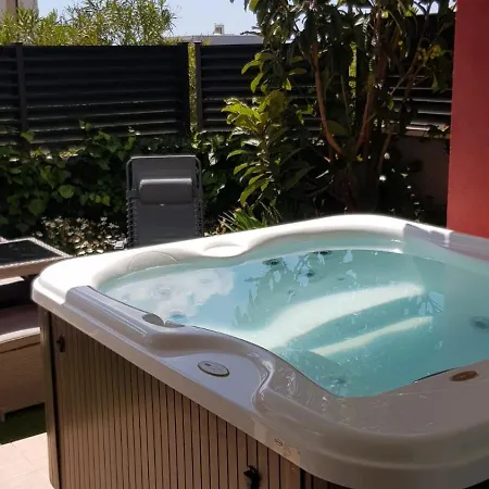 Salvia With Private Jacuzzi