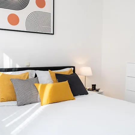 Salvia With Private Jacuzzi Split