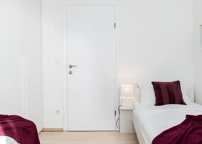Salvia With Private Jacuzzi Apartment