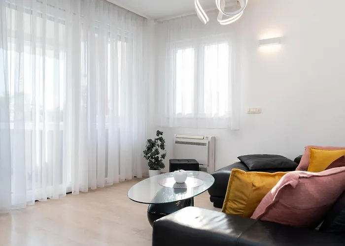 Salvia With Private Jacuzzi Apartment Split