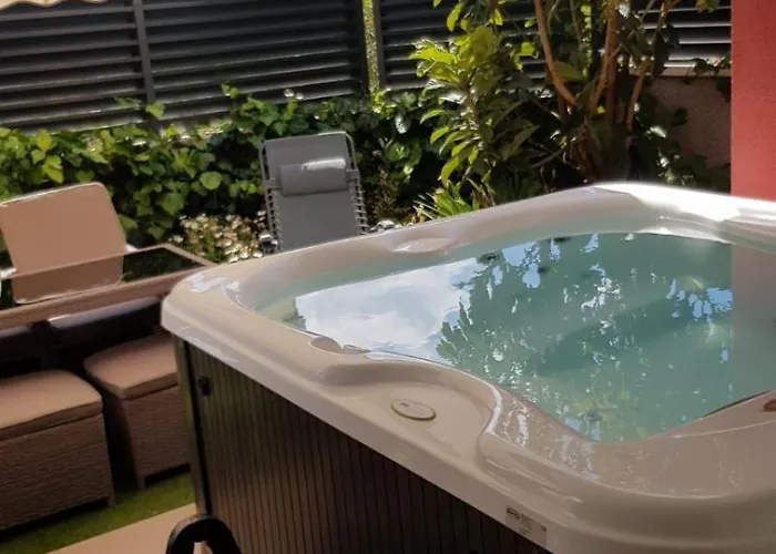 Apartment Salvia With Private Jacuzzi Split