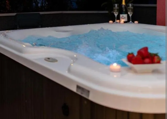 Salvia With Private Jacuzzi Apartment *