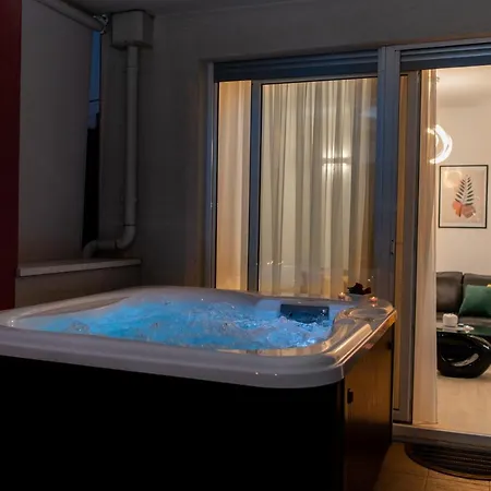 Salvia With Private Jacuzzi Lägenhet Split